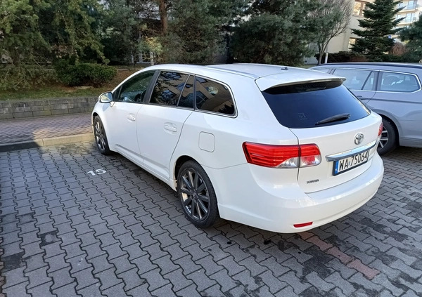 Toyota Avensis cena 36900 przebieg: 214000, rok produkcji 2013 z Warszawa małe 67